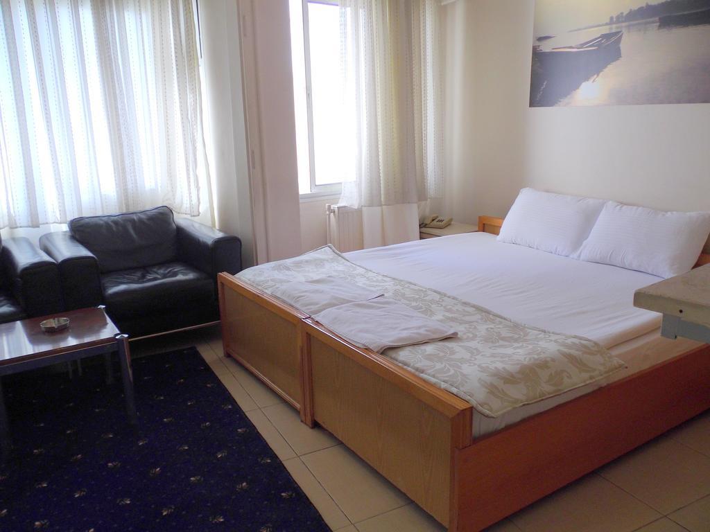 Caylan Hotel Esmirna Habitación foto